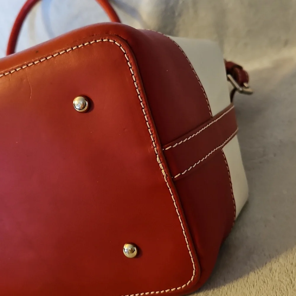 Alto Dooney & Bourke Satchel - Picture 9 of 14